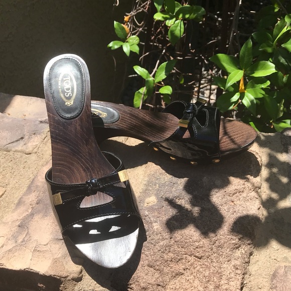 Tod’s Bow Accented wood slide Sandels - Picture 2 of 8